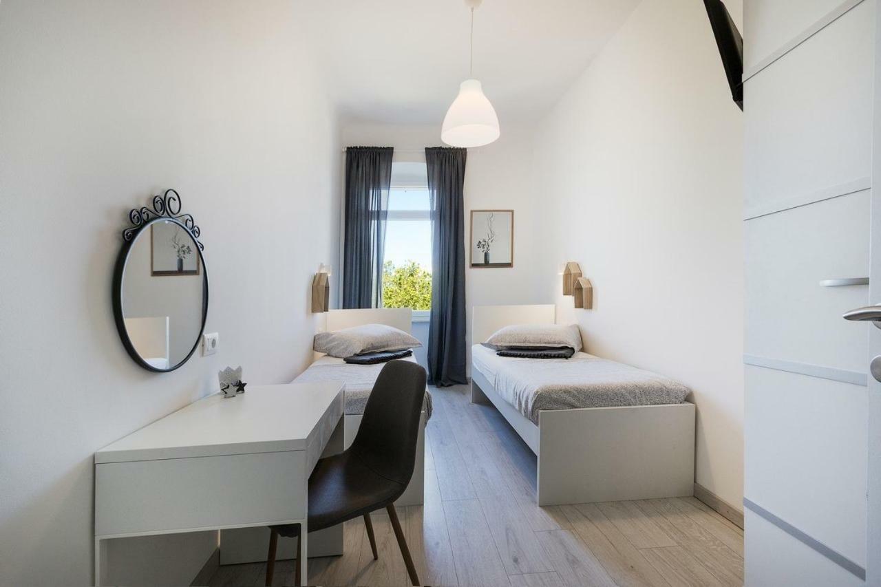 *** Lounge Terrace Apartment With The Harbour View / City Centre *** Pula Exterior photo
